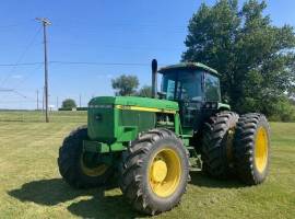 1990 John Deere 4555 Tractor