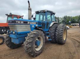 1987 Ford TW-35 Tractor
