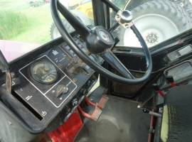 1977 International Harvester 1586 Tractor