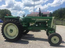 1975 Oliver 1555 Tractor