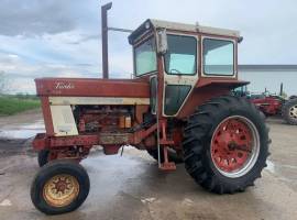 1974 International Harvester 1066 Tractor