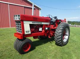 1973 International Harvester 966 Tractor