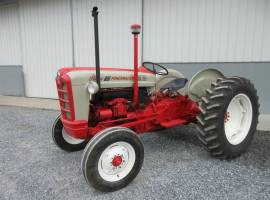 1960 Ford 861 Tractor