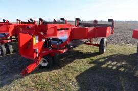 Kuhns Manufacturing AE10 Hay Stacking Equipment