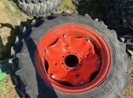 Goodyear 9.5x24 Wheels / Tires / Track