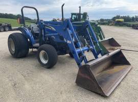New Holland TN70A Tractor