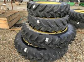 Firestone 320/90R42 Wheels / Tires / Track