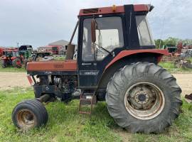 Case IH 885XL Tractor