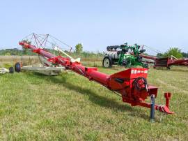 2022 Farm King 16104 Augers and Conveyor