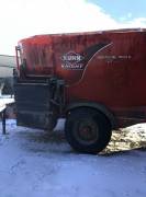 Kuhn Knight VT144 Grinders and Mixer