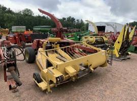 New Holland 790 Pull-Type Forage Harvester