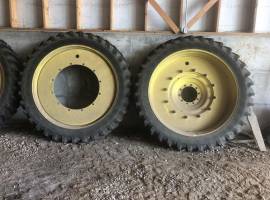 Firestone 32/90R54 Wheels / Tires / Track