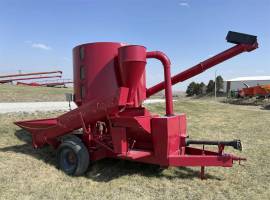 Farmhand 880 Grinders and Mixer
