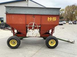 H & S 220-80 Gravity Wagon