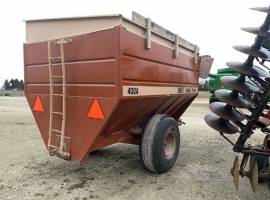 Brent 400A Grain Cart