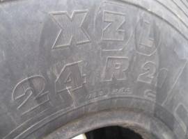 Michelin 24.00R21 Wheels / Tires / Track