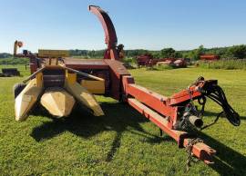 New Holland FP230 Pull-Type Forage Harvester