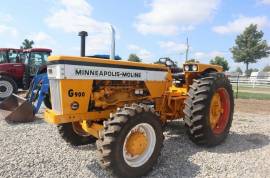 Minneapolis-Moline G900 Tractor