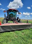 2022 MacDon M1240 Self-Propelled Windrowers and Sw