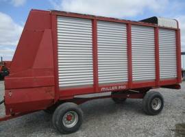 Miller Pro 5100 Forage Wagon
