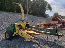 John Deere 3940 Pull-Type Forage Harvester
