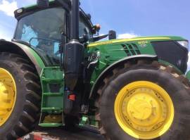 2022 John Deere 6175R Tractor