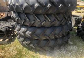 Goodyear SUPER TRACTION RADIAL DT 800 380/90R54