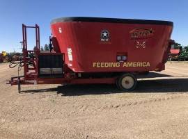 2019 Meyer F700 Feed Wagon