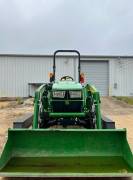 2019 John Deere 3032E Tractor