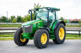 2018 John Deere 5090R Tractor