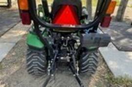 2017 John Deere 1025R Tractor