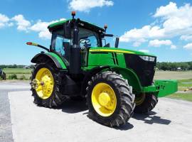 2017 John Deere 7230R Tractor