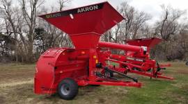 2017 Akron GTT4010 Grain Bagger