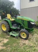 2015 John Deere 3033R Tractor
