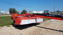 2015 Kuhn FC4060TCR Pull-Type Windrowers and Swath