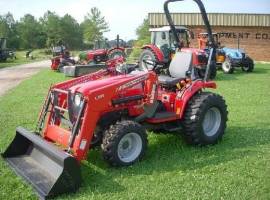 2022 Massey Ferguson 1526 Tractor
