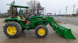 2013 John Deere 5055E Tractor