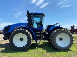 2013 New Holland T9.390 Tractor