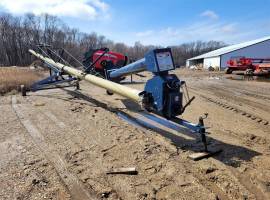 2013 Harvest International H1062 Augers and Convey