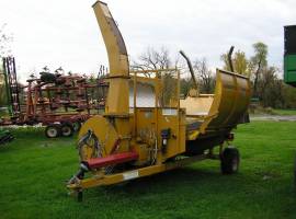 2013 Haybuster 2564 Grinders and Mixer