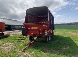 2022 Meyer RT516 Bale Wagons and Trailer