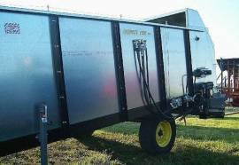2022 Harvest Tech 1611 Feed Wagon