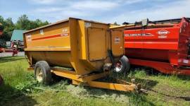 2010 Kuhn Knight 3130 Grinders and Mixer