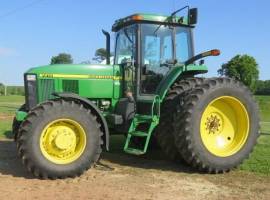 2002 John Deere 7810 Tractor