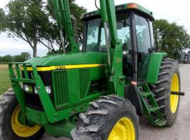 2001 John Deere 7510 Tractor