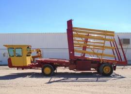 2001 New Holland 1095 Bale Wagons and Trailer