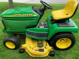 2000 John Deere 325 Lawn and Garden
