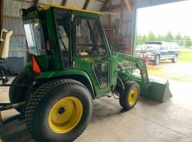 2000 John Deere 4400 Tractor