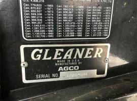 1998 Gleaner R62 Combine