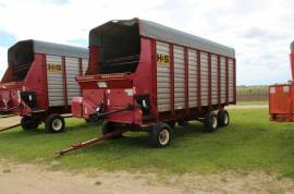 1997 H & S 501 Forage Wagon